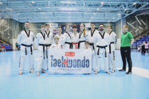 a taekwond&oacute;s ott seg&iacute;t, ahol tud